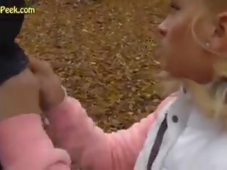 Cutest tenåring blond noensinne offentlig pov i skog: gratis xxx film c9