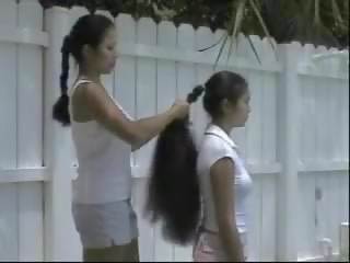 Cecelia dan trinty dual lama rambut brushing: percuma xxx video filem 17
